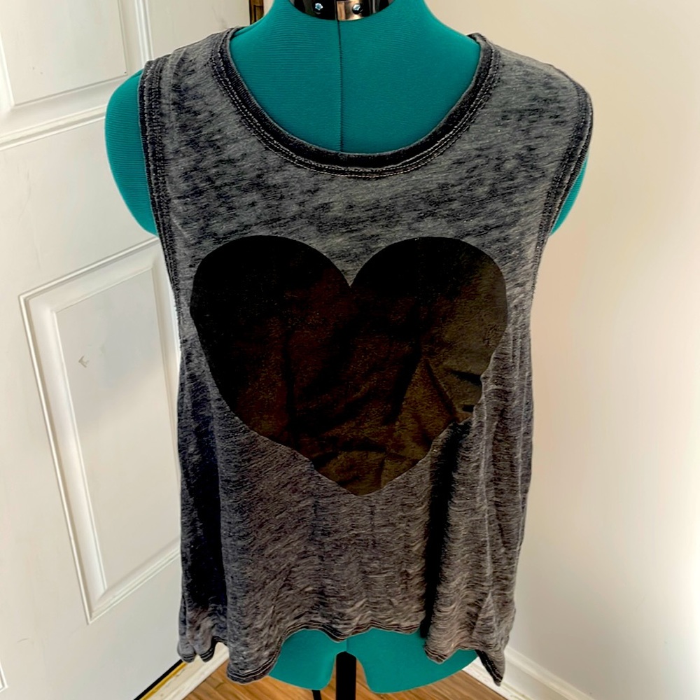 Grey/black heart top